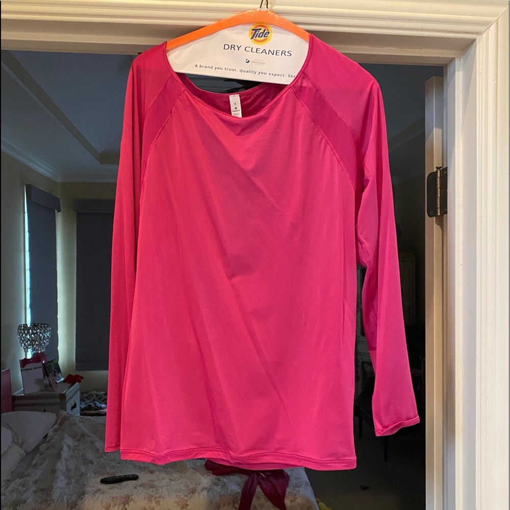 NWOT Lululemon Top